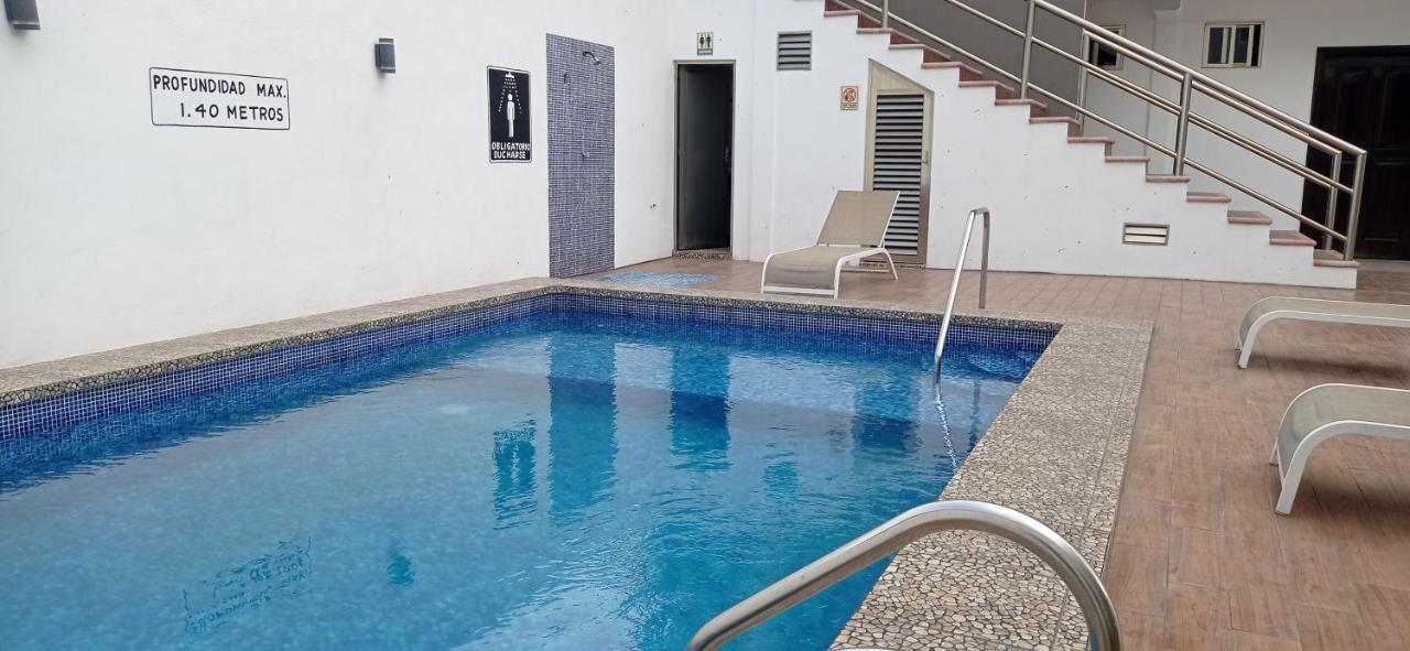 Hotel Puerto カンペチェ エクステリア 写真